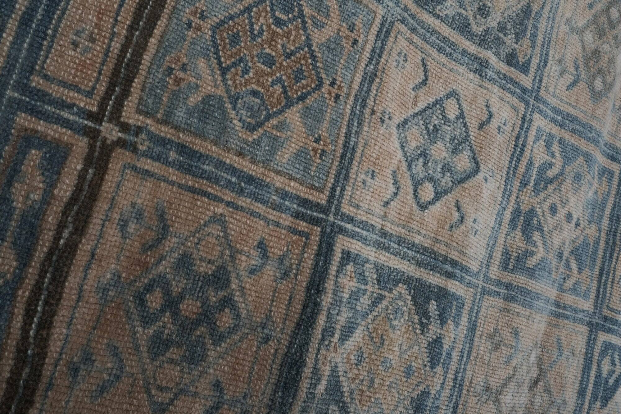 Vintage Turkish handmade rug 222x301 cm