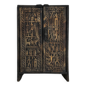 Petite armoire de Mdagascar
