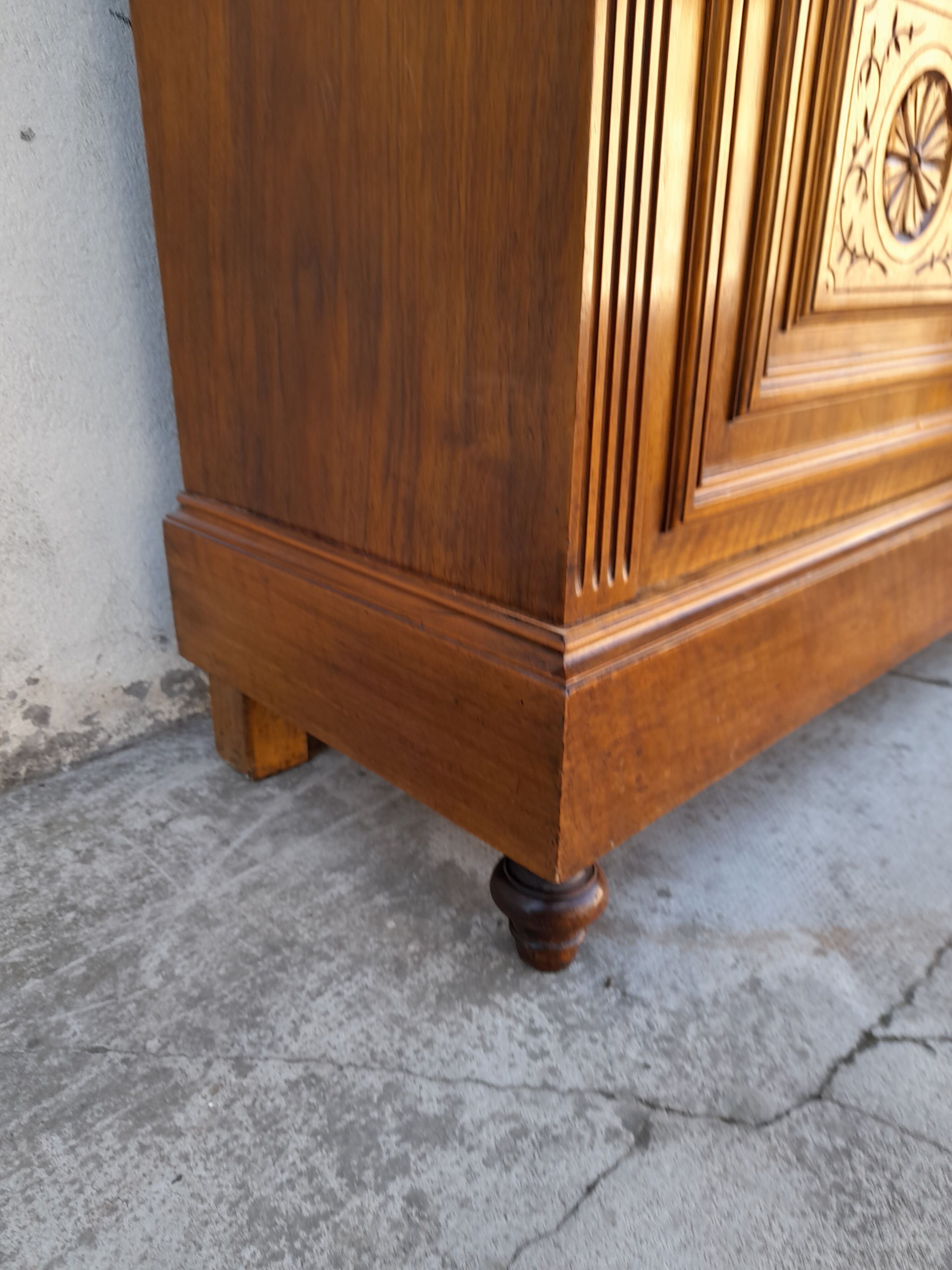 Roman showcase Henri II era 1900