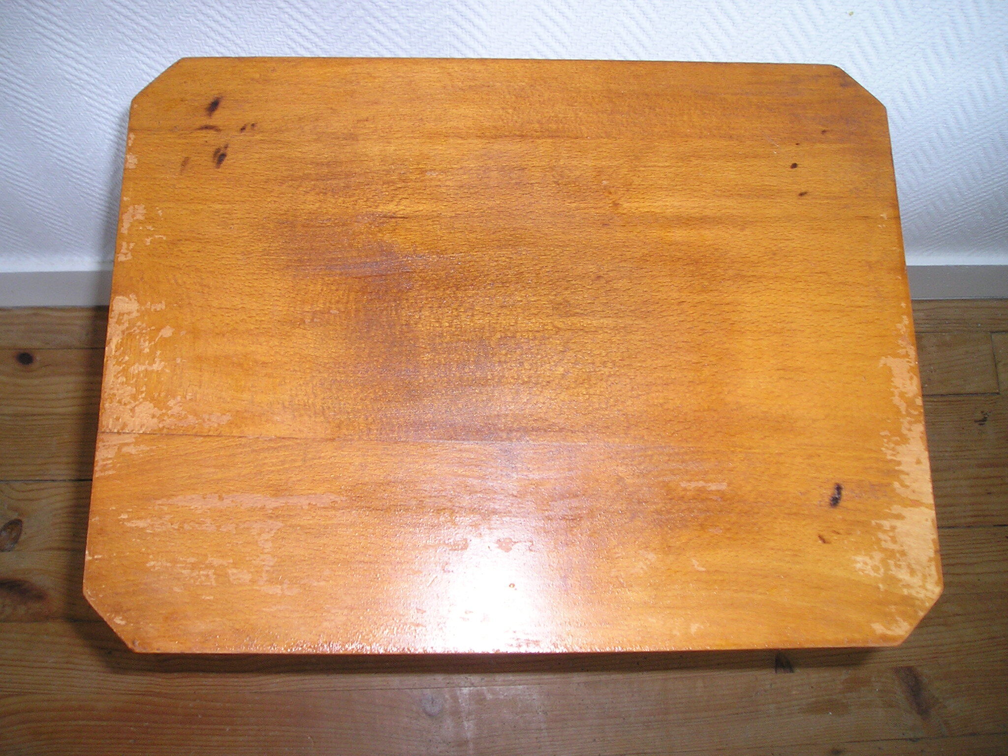 Sofa end table with 2 trays