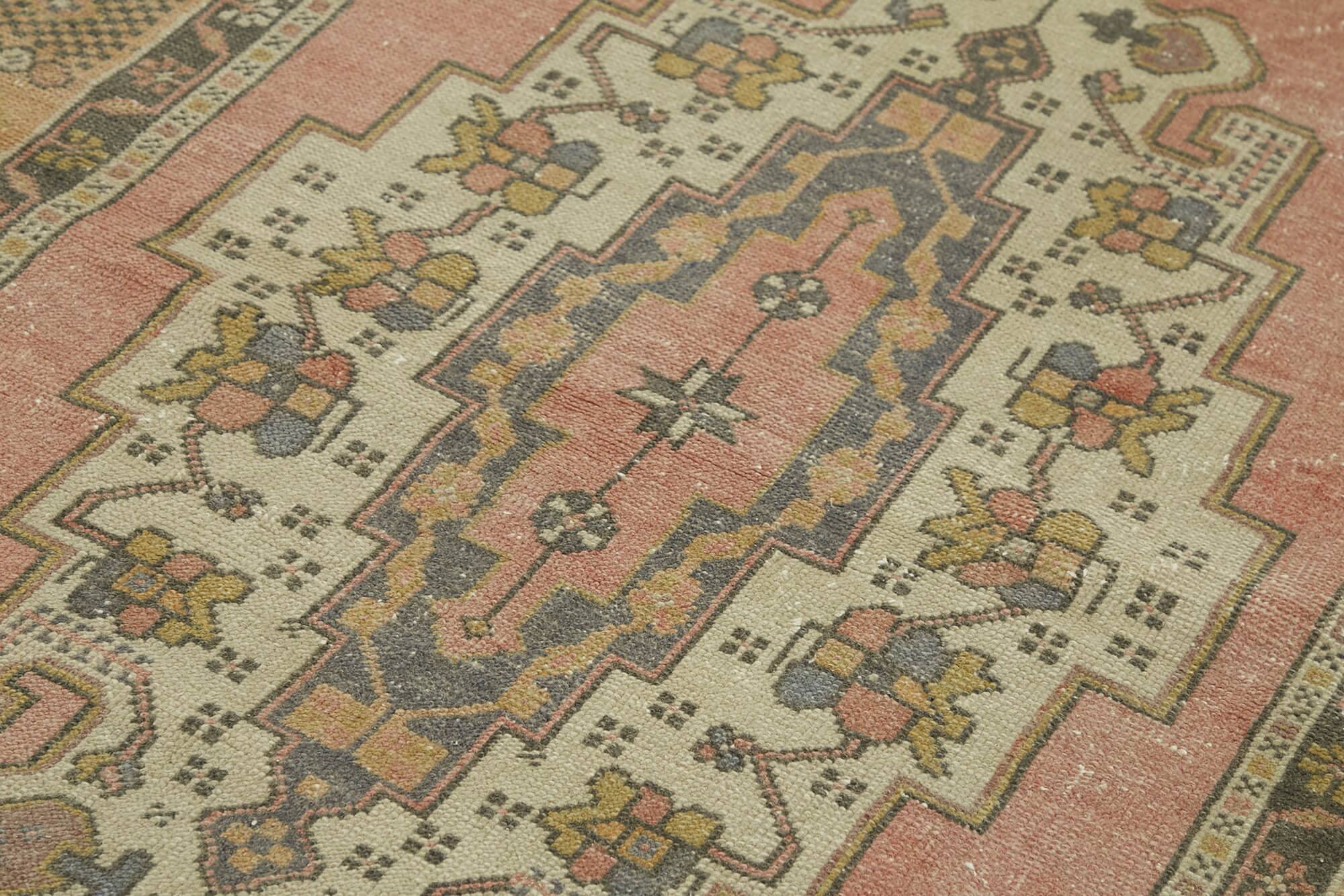 Turkish Vintage Anatolian Rug 122 cm x 243 cm