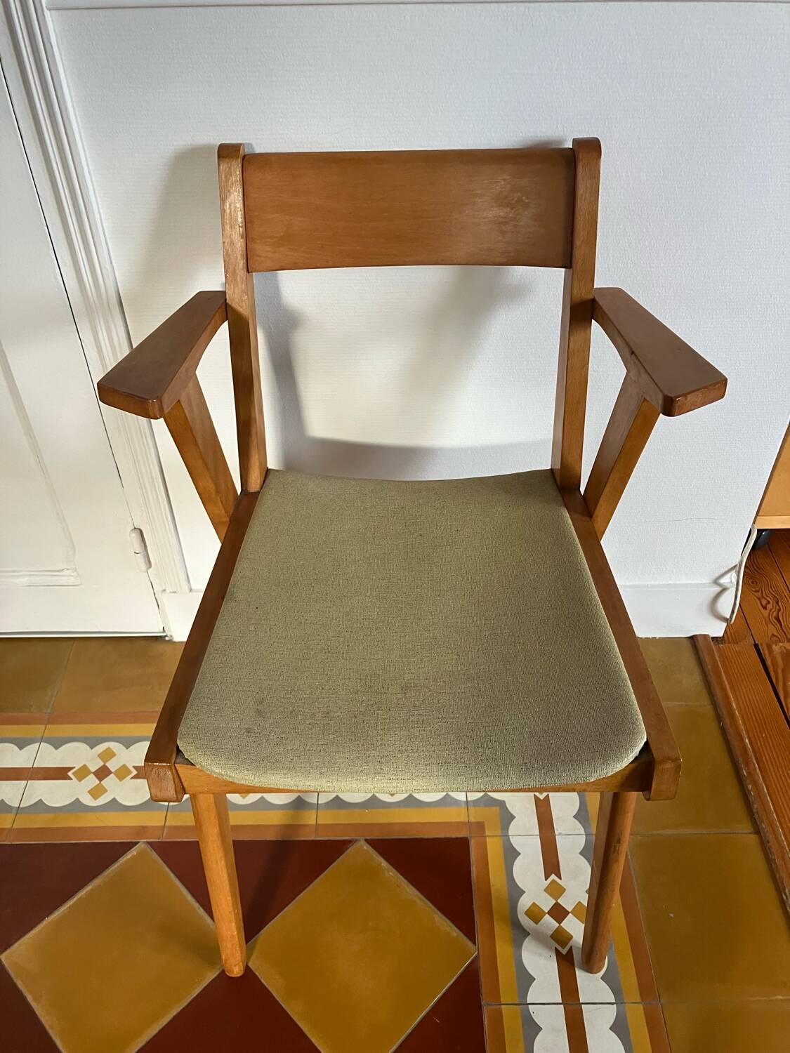 1970s chairs with compass legs
