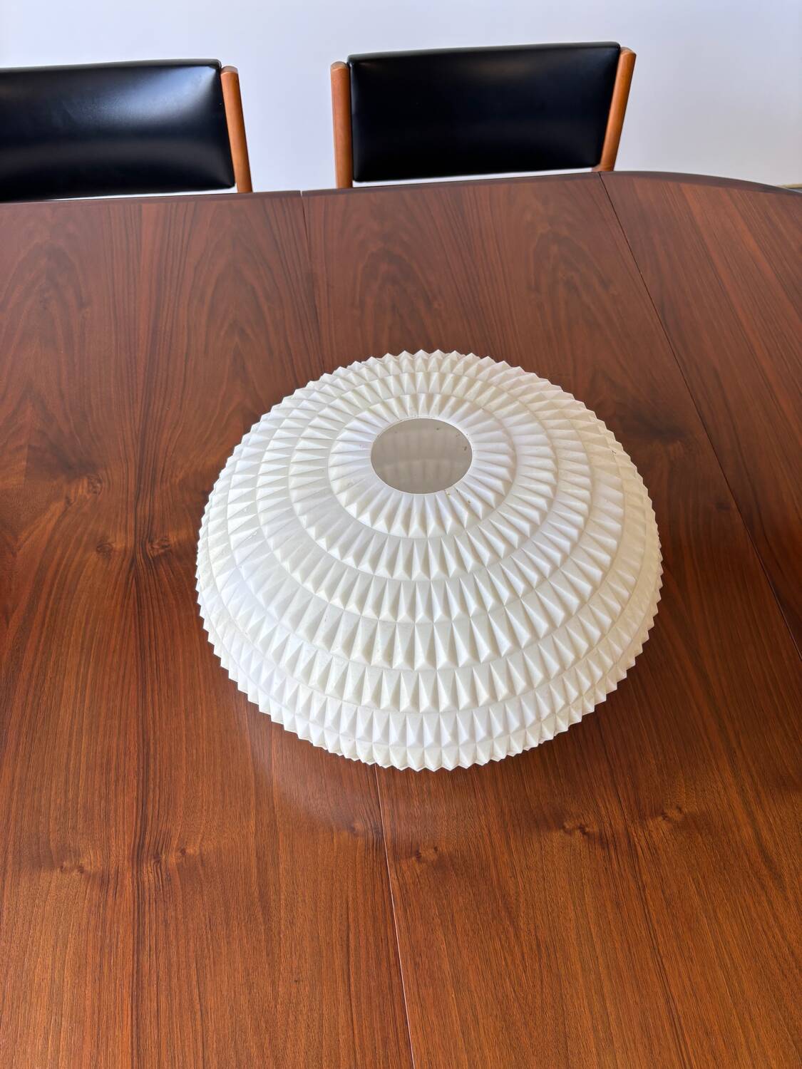 Pendant lamp / chandelier by designer Aloys Gangkofner for Erco