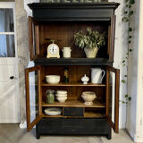 Glass display cabinet