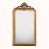 Miroir ancien en or jaune avec écusson du XIXe siècle