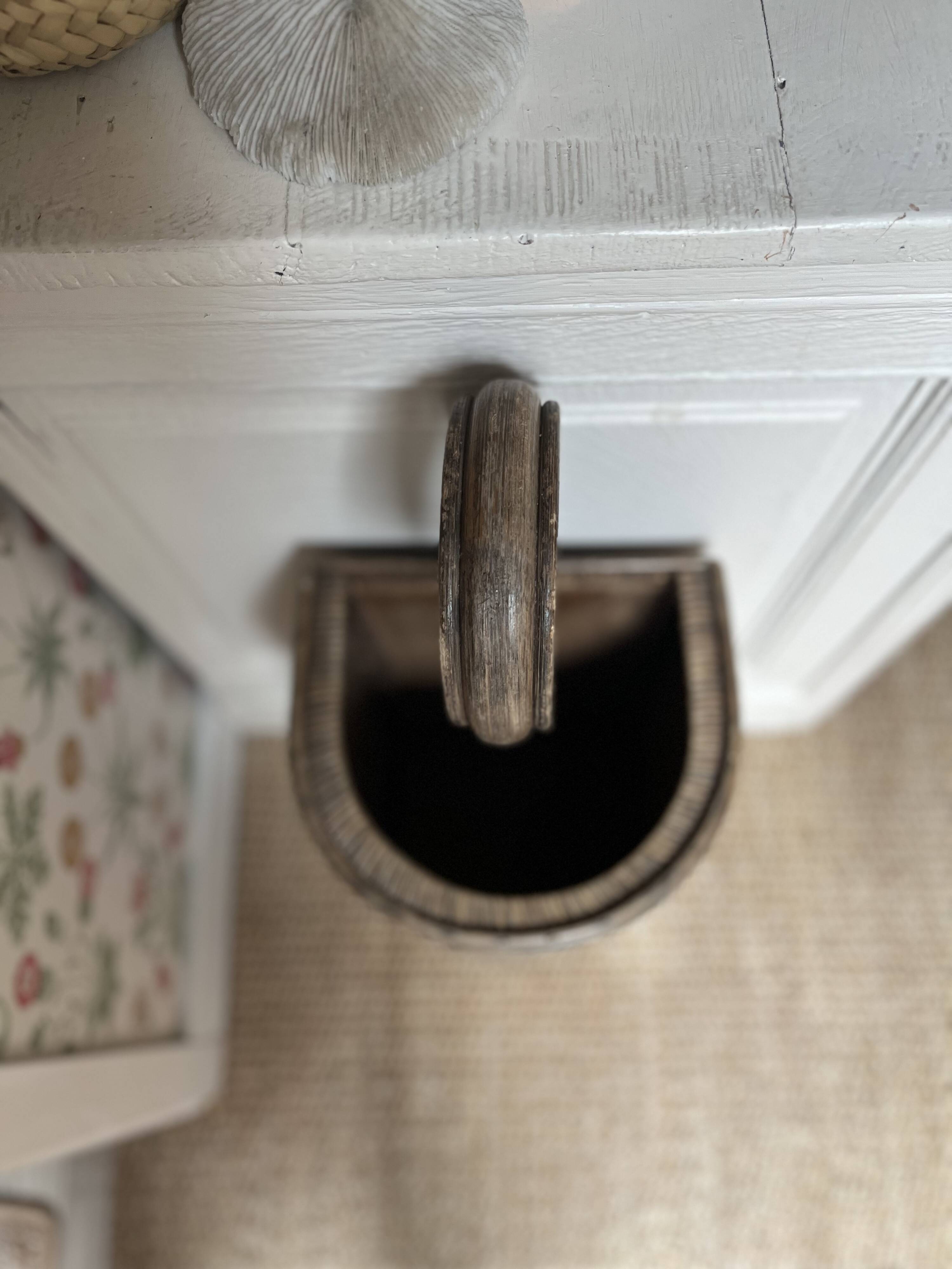 Wicker umbrella stand