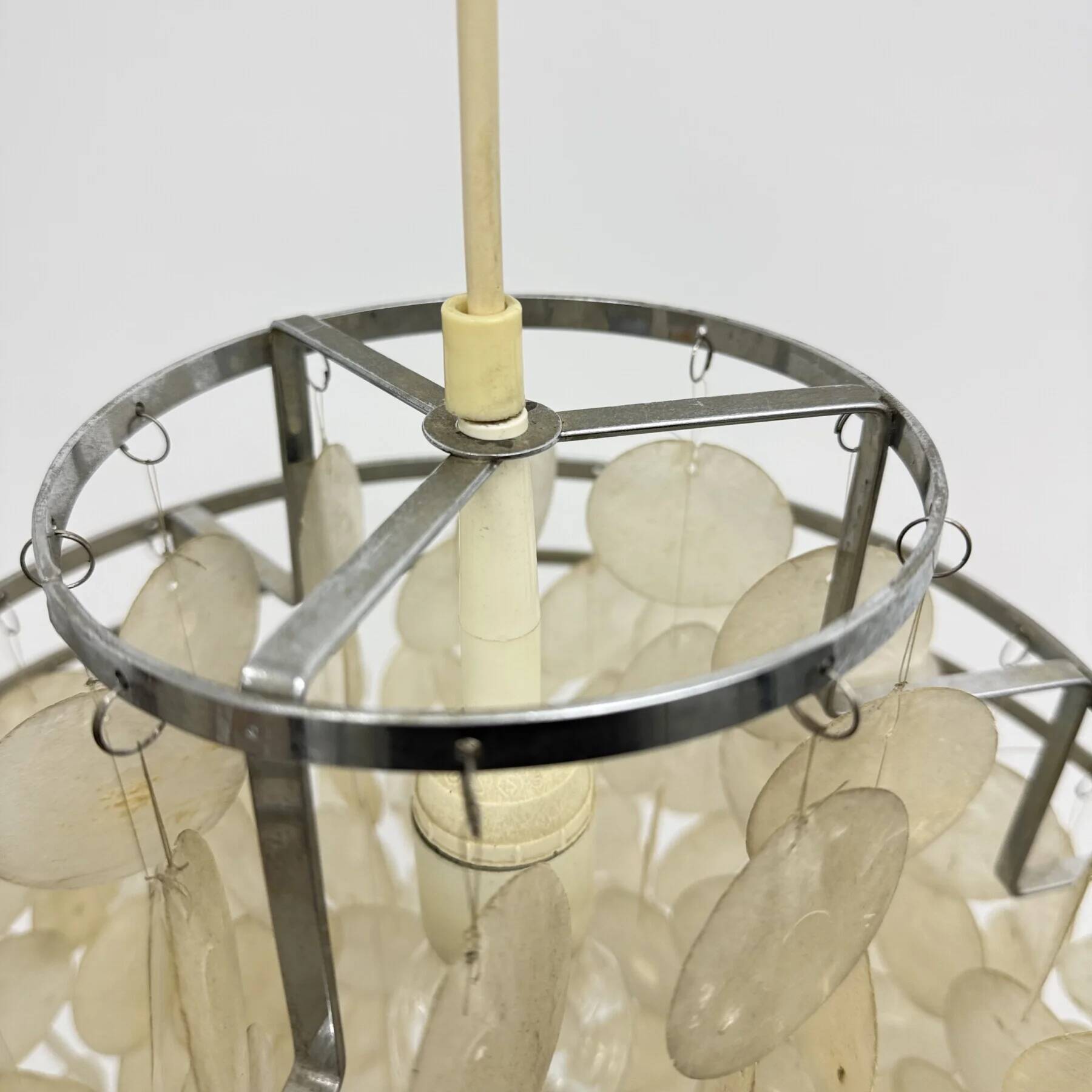 Mid-century mother of pearl Capiz shell Verner Panton style hanging lamp, 1970s