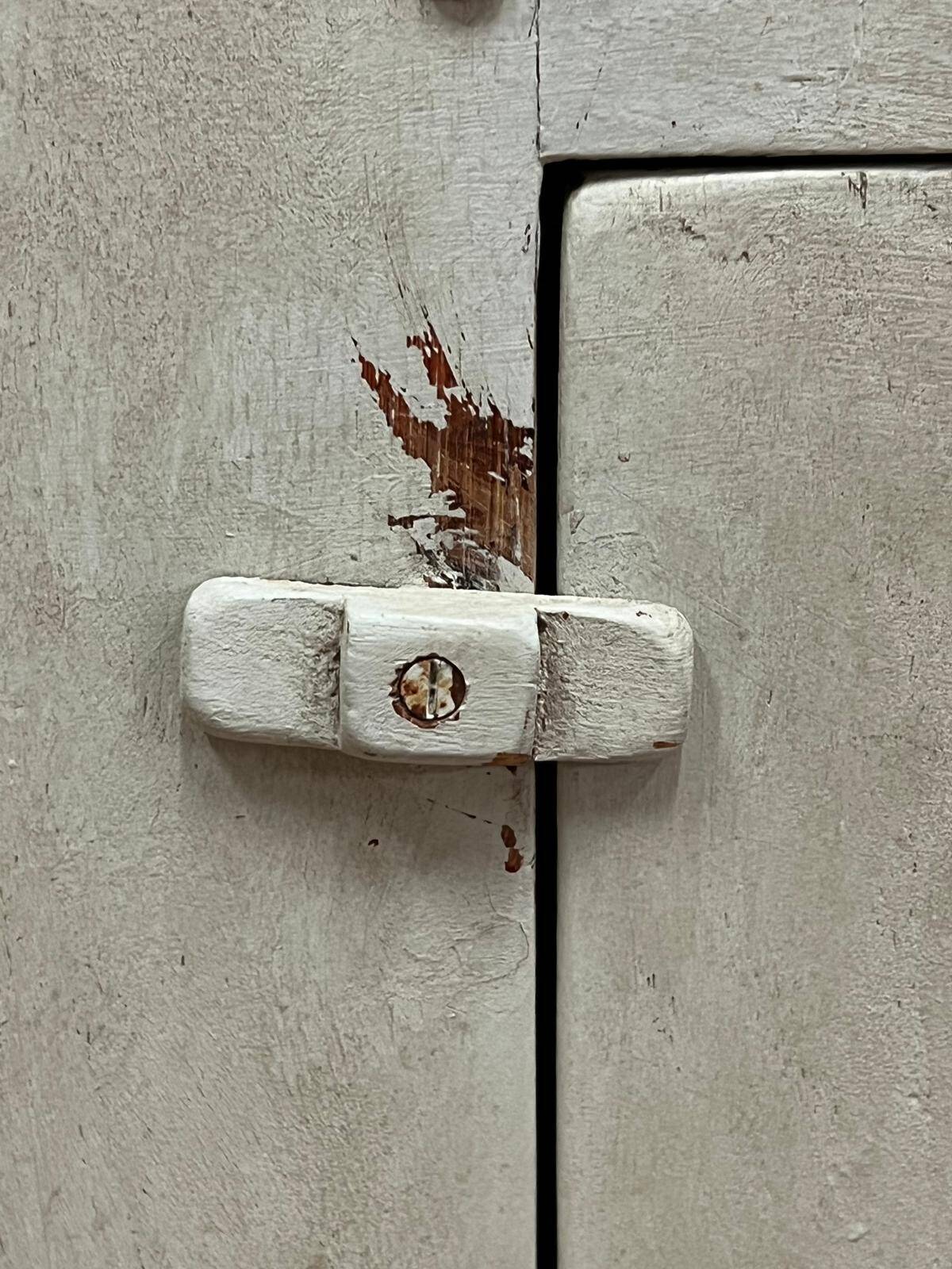 Sideboard / cupboard