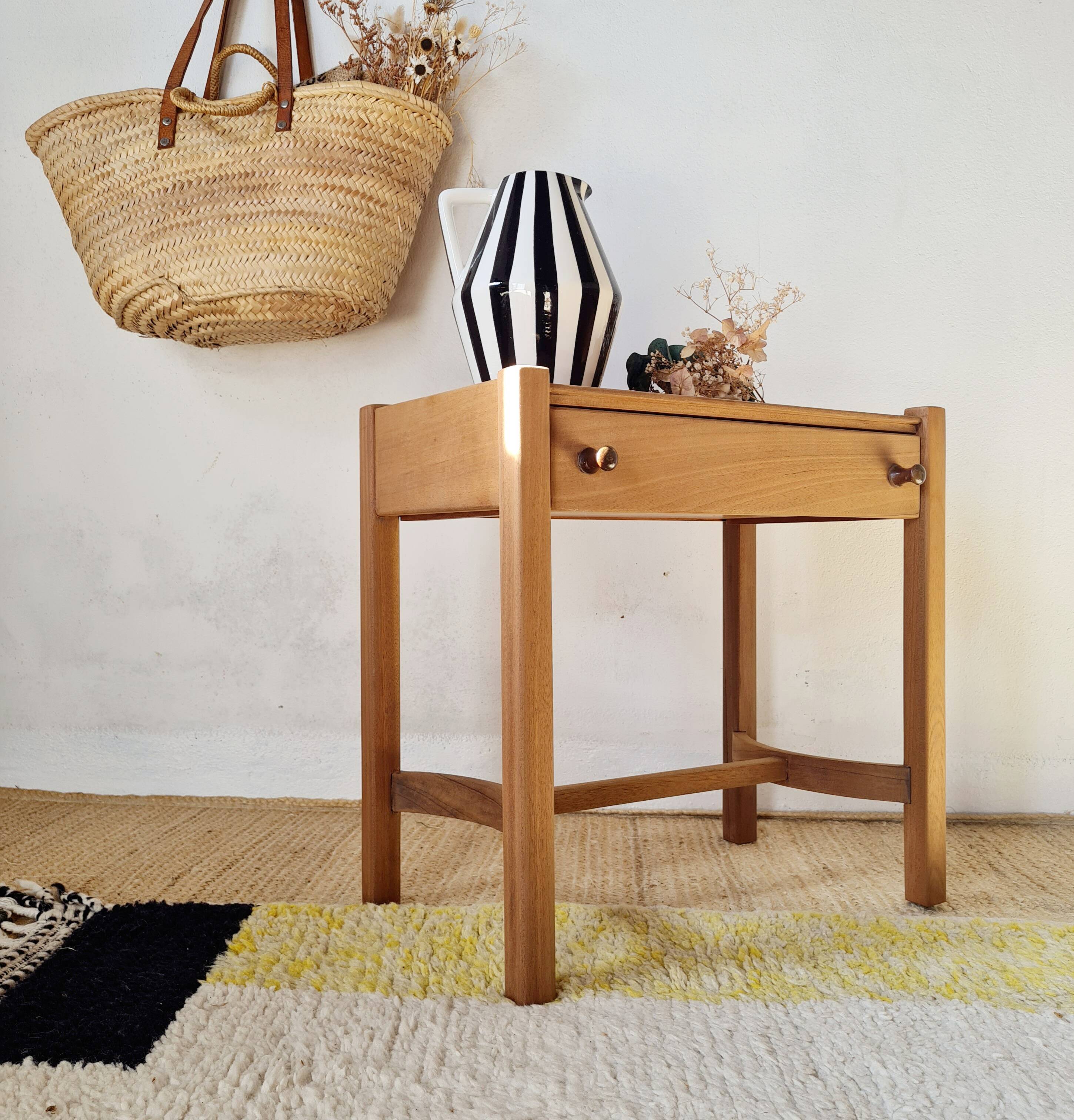 Table de chevet, table d'appoint ancienne Roche Bobois