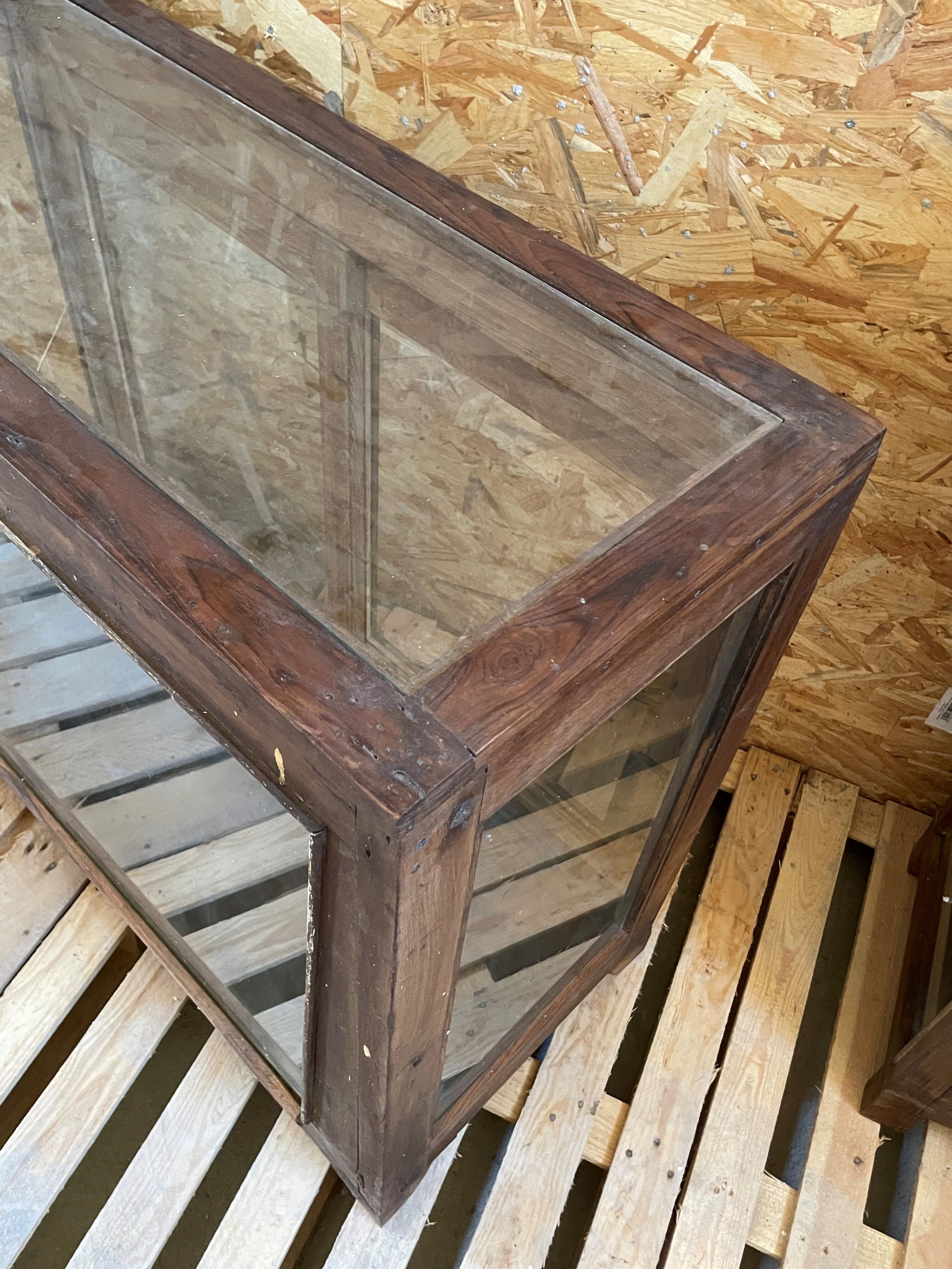 Vitrine en Teck
