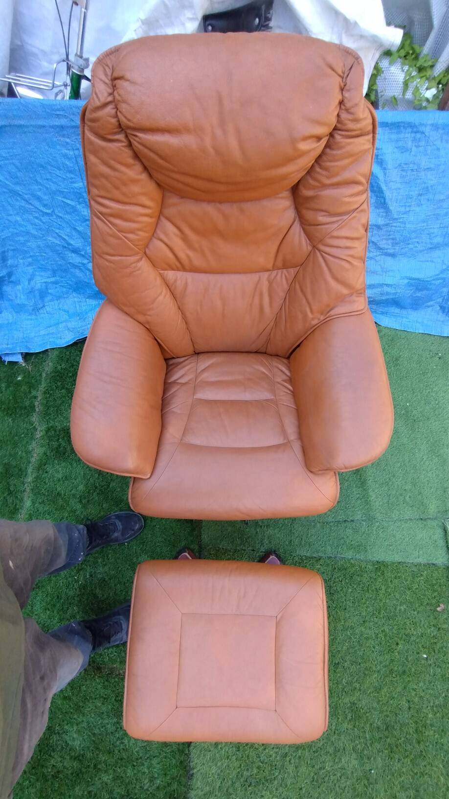 Fauteuil en cuir brun par Hjort-Knudsen