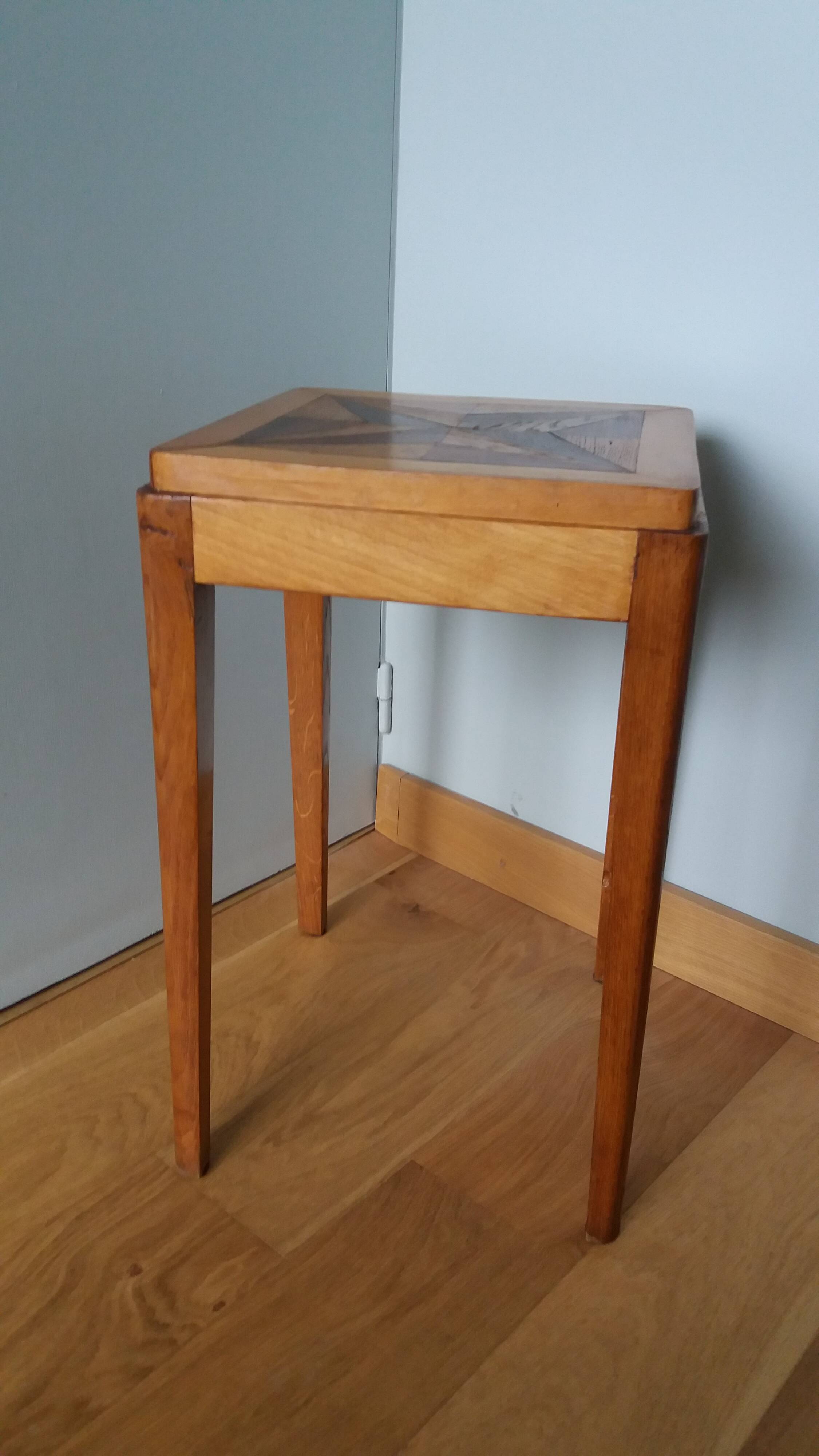 Tabouret sellette bout de canapé