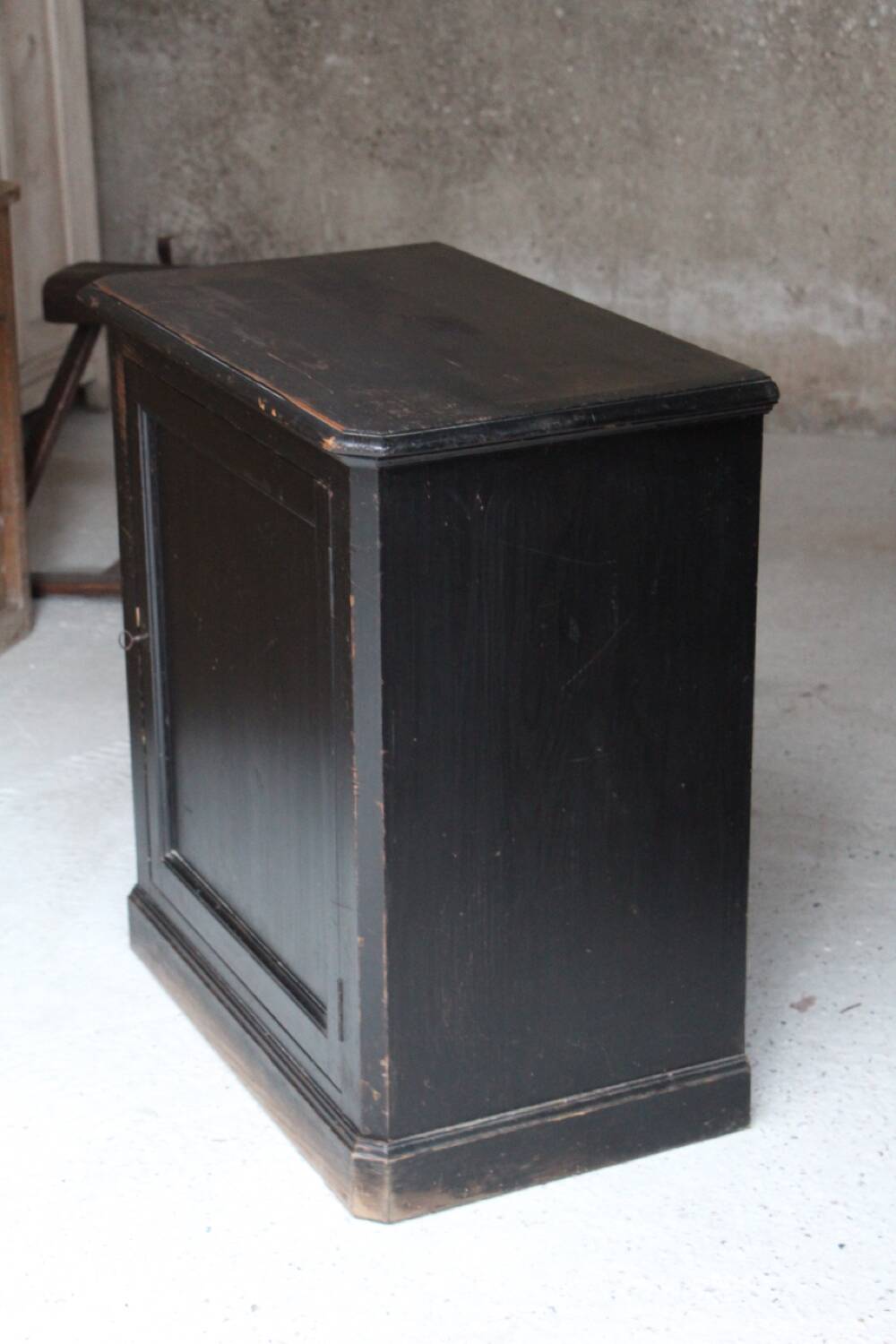 Blackened wood jam maker sideboard 19th Parisian style