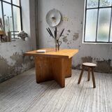 Table carrée moderniste en pin massif, années 50