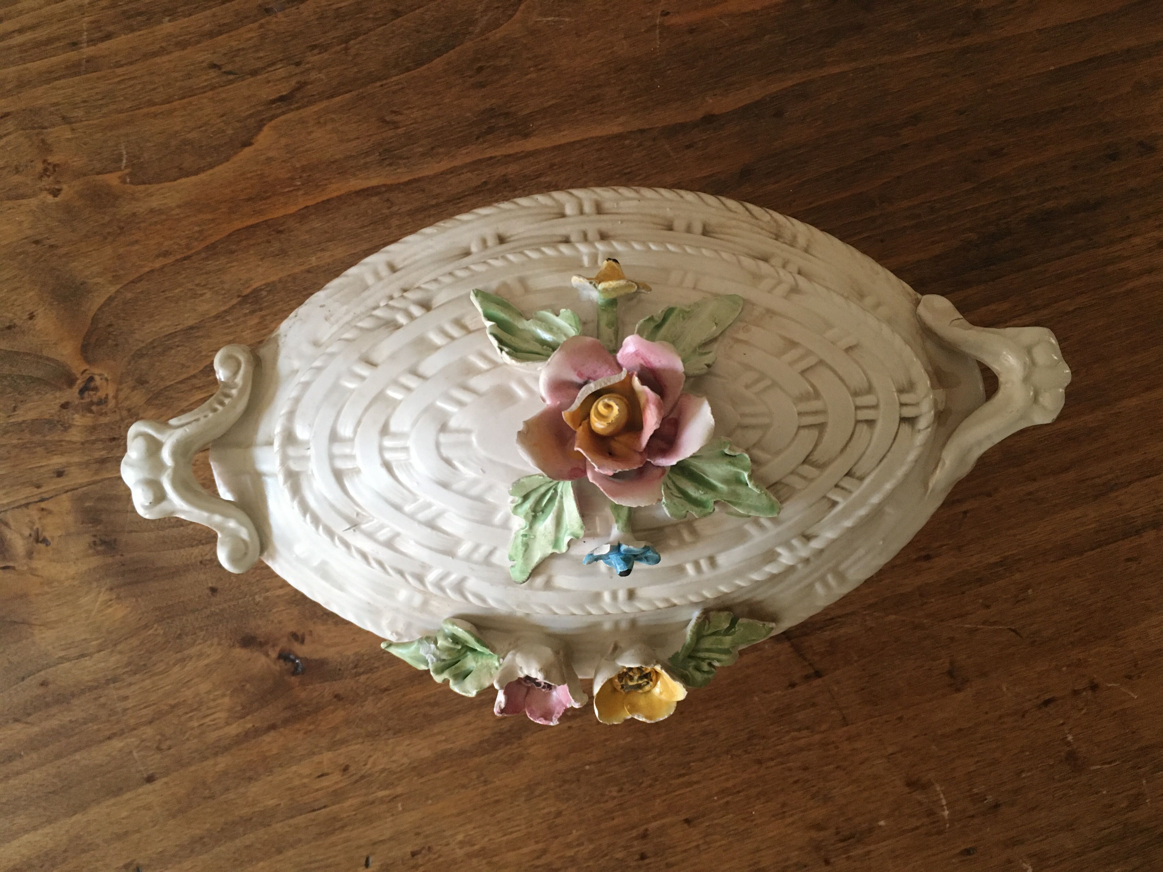 Soupière décorative ancienne