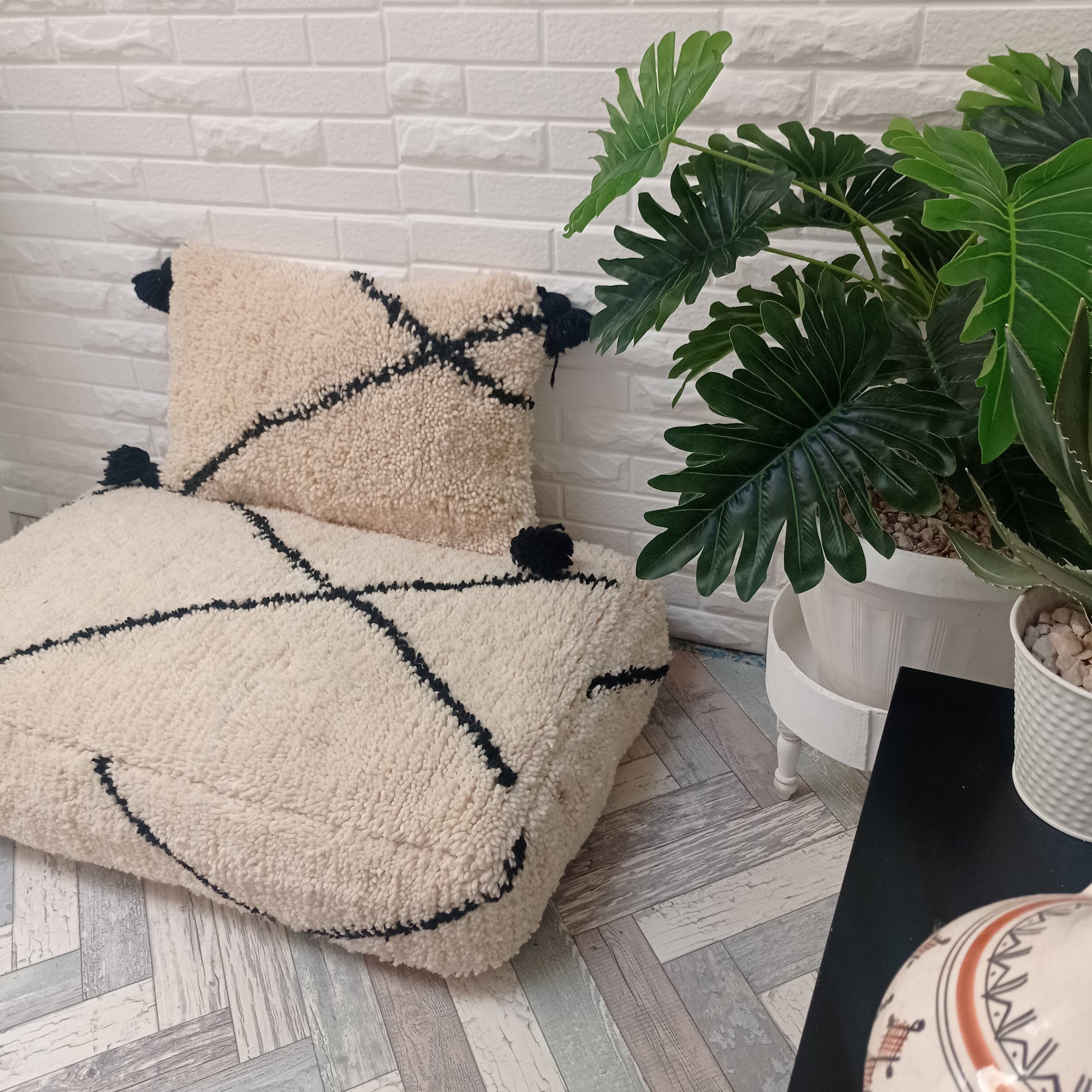 Pouf  berbère fait main en laine