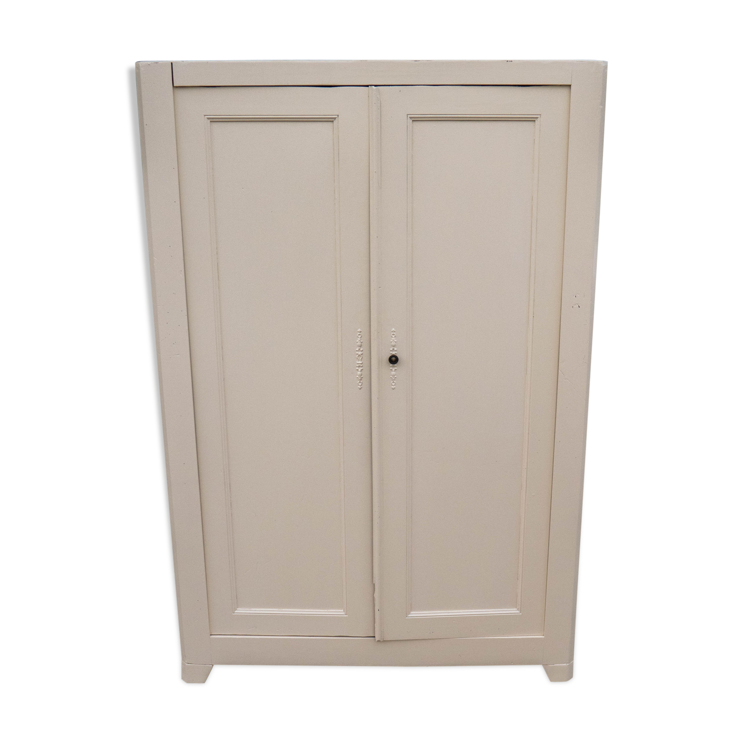 Armoire parisienne