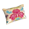 Coussin rectangulaire brodé motif floral