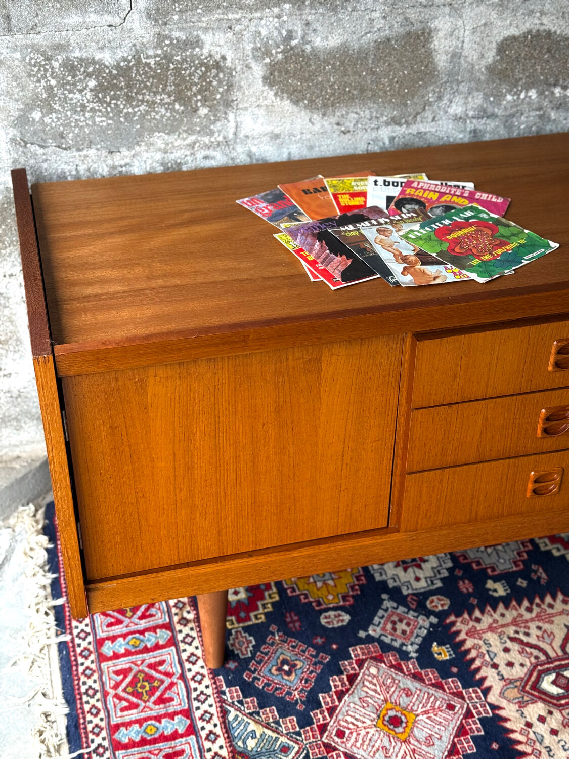 Vintage Scandinavian teak sideboard, 1960s/70s.