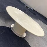 Oval table laned and travertine