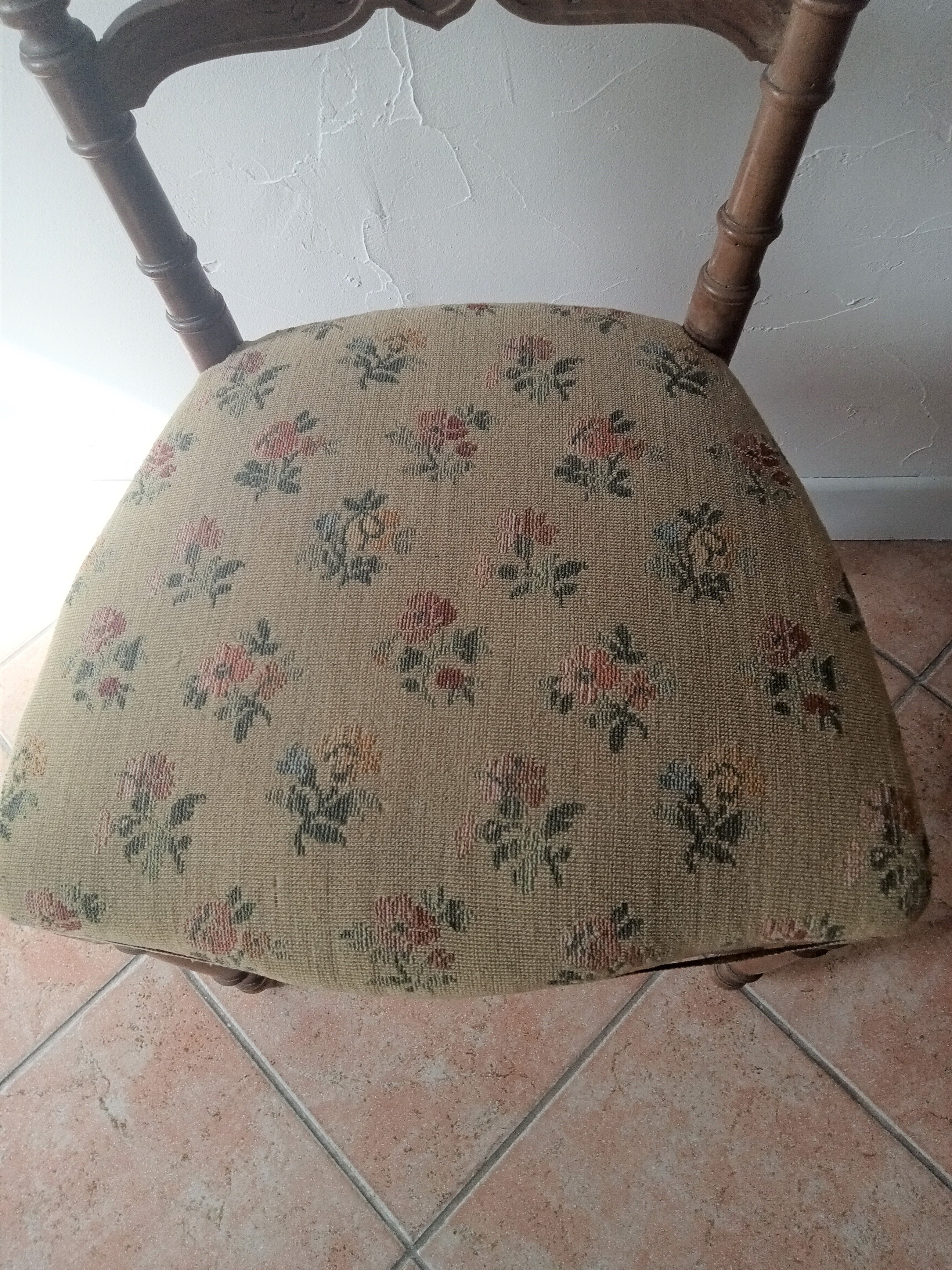 Paire de chaises de salon