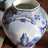 Two Delft earthenware vases