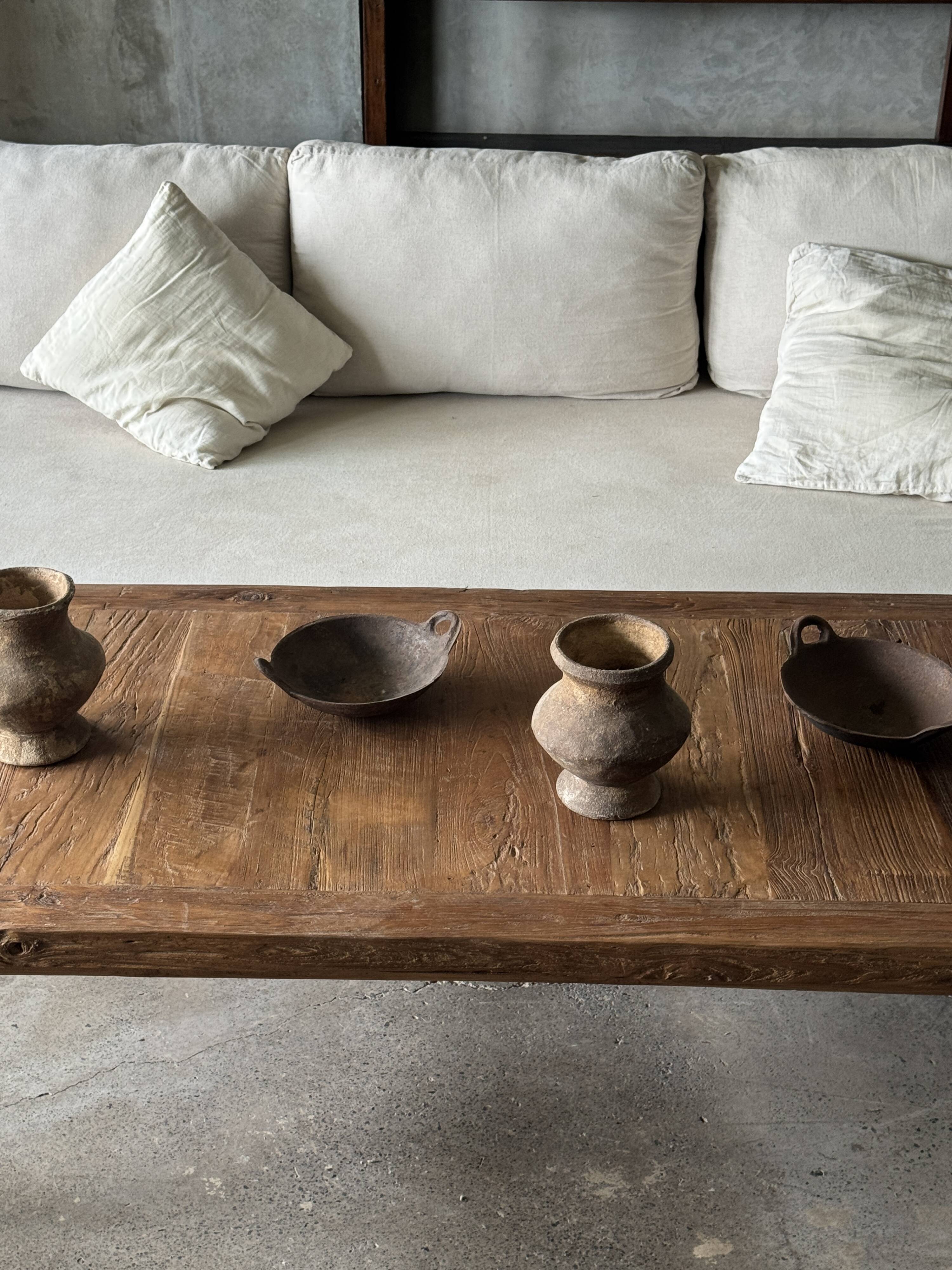 Large upcycled golden teak coffee table L1m60 W70 H45