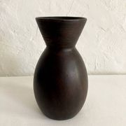 Ceramic vase painted in brown (wood effect), rounded model