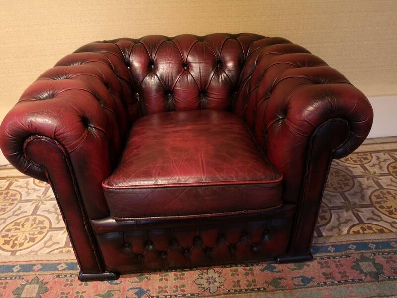 Chesterfield armchair burgundy leather