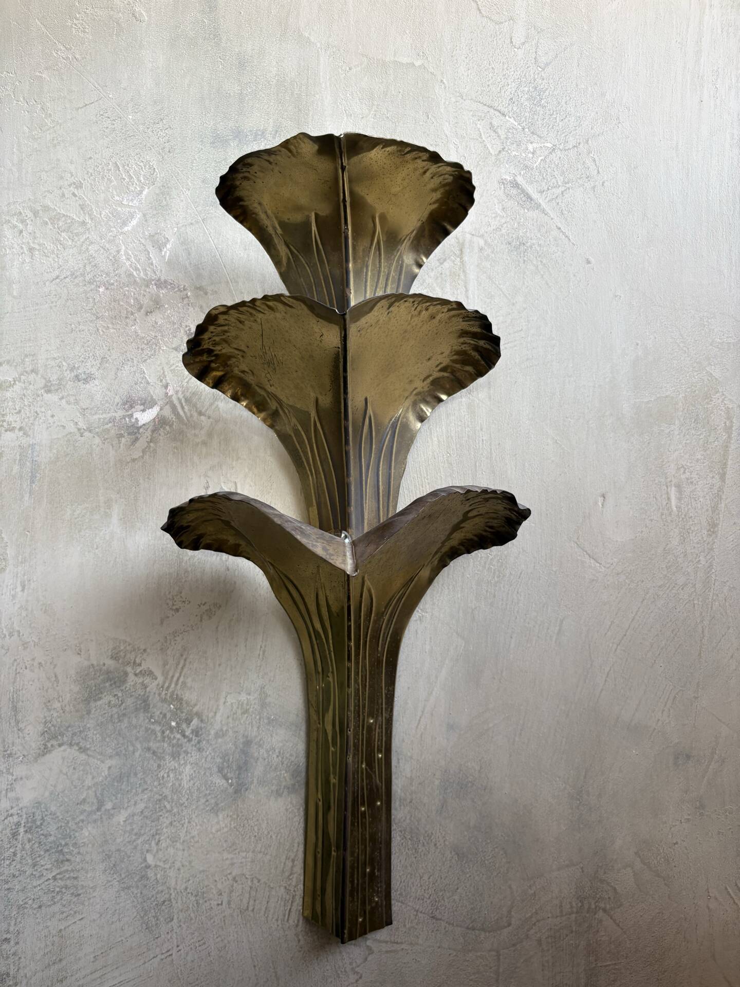 Rare wall sconce in brass – Tommaso Barbi style – 1970s