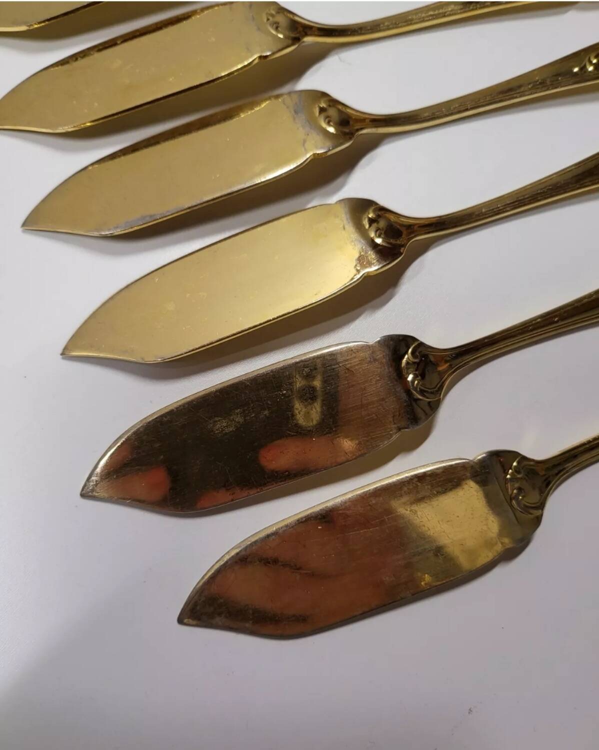 Gold metal fish cutlery, knives and forks 24 pieces