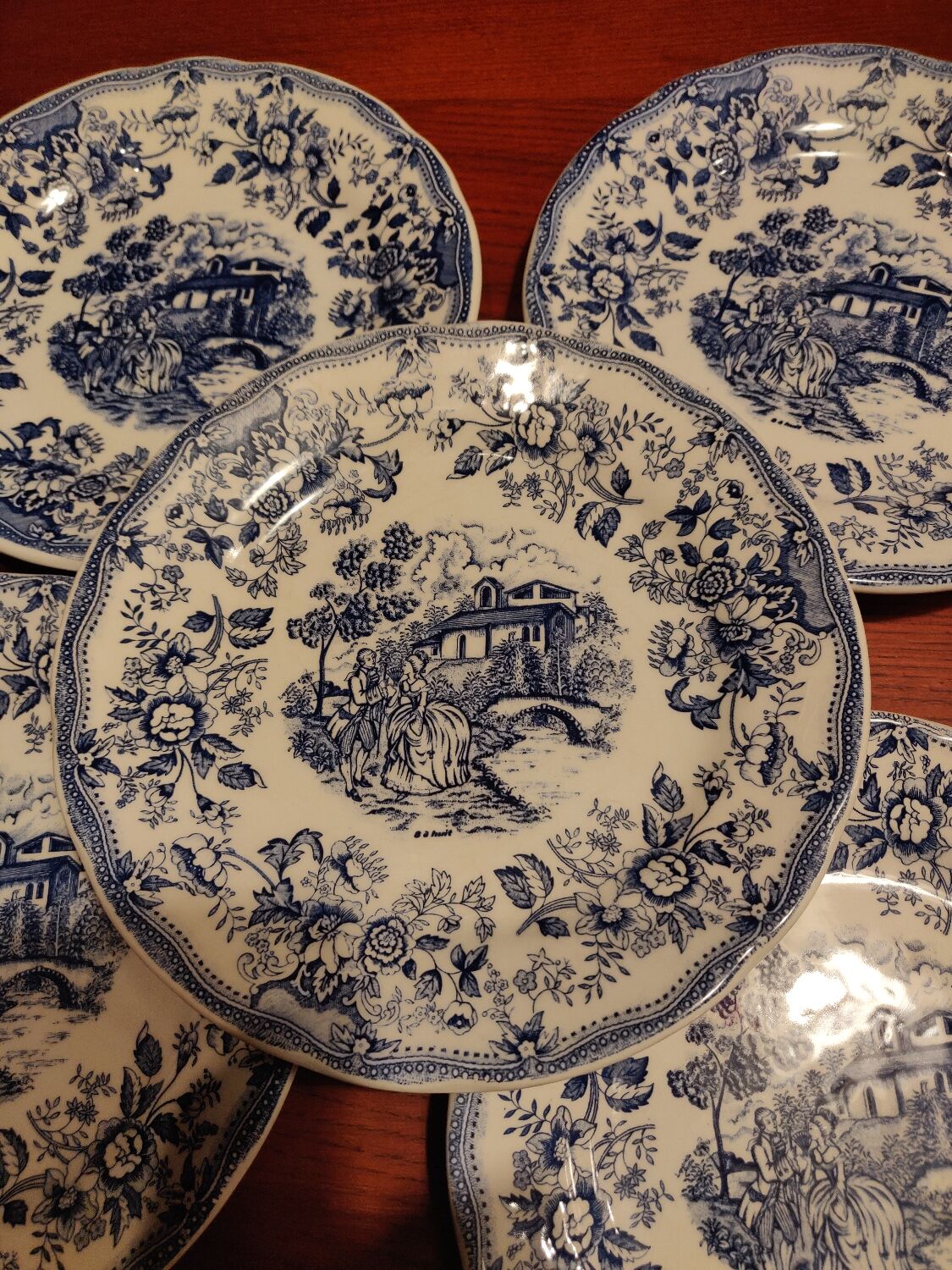 Service of antique Italian ceramic plates Promogros