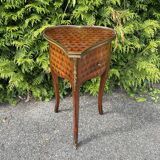 Small table or bedside table in the shape of a heart in marquetry. Style Louis XV