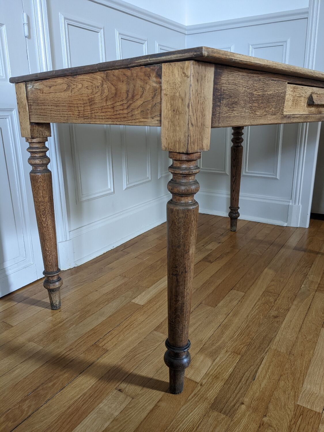 Farm table with turned legs