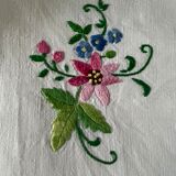 7 serviettes de table anciennes et brodées