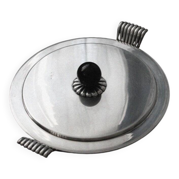 Plat de service en argent massif Art Déco avec couvercle, C.G. Hallberg, Suède, années 1930.