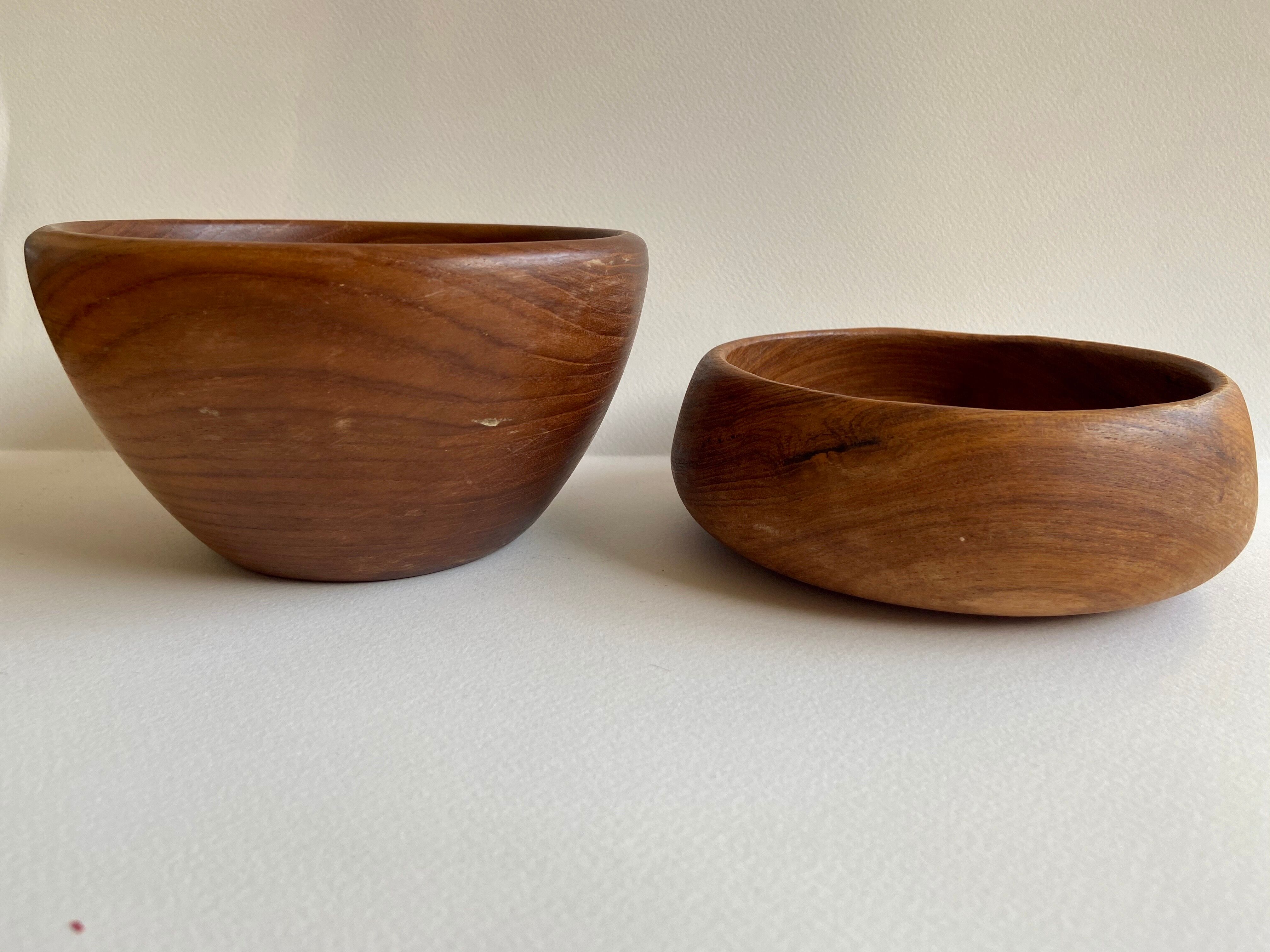 Set of 5 wooden ramekins