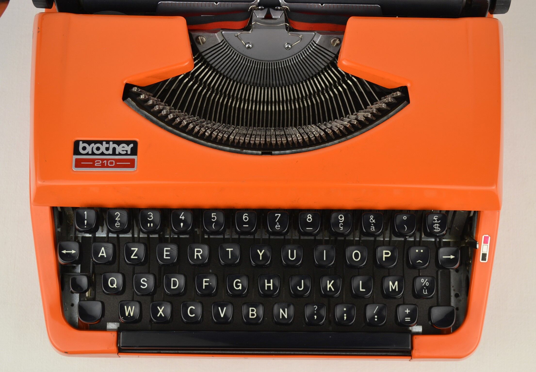 Typewriter brother 210 orange 1975