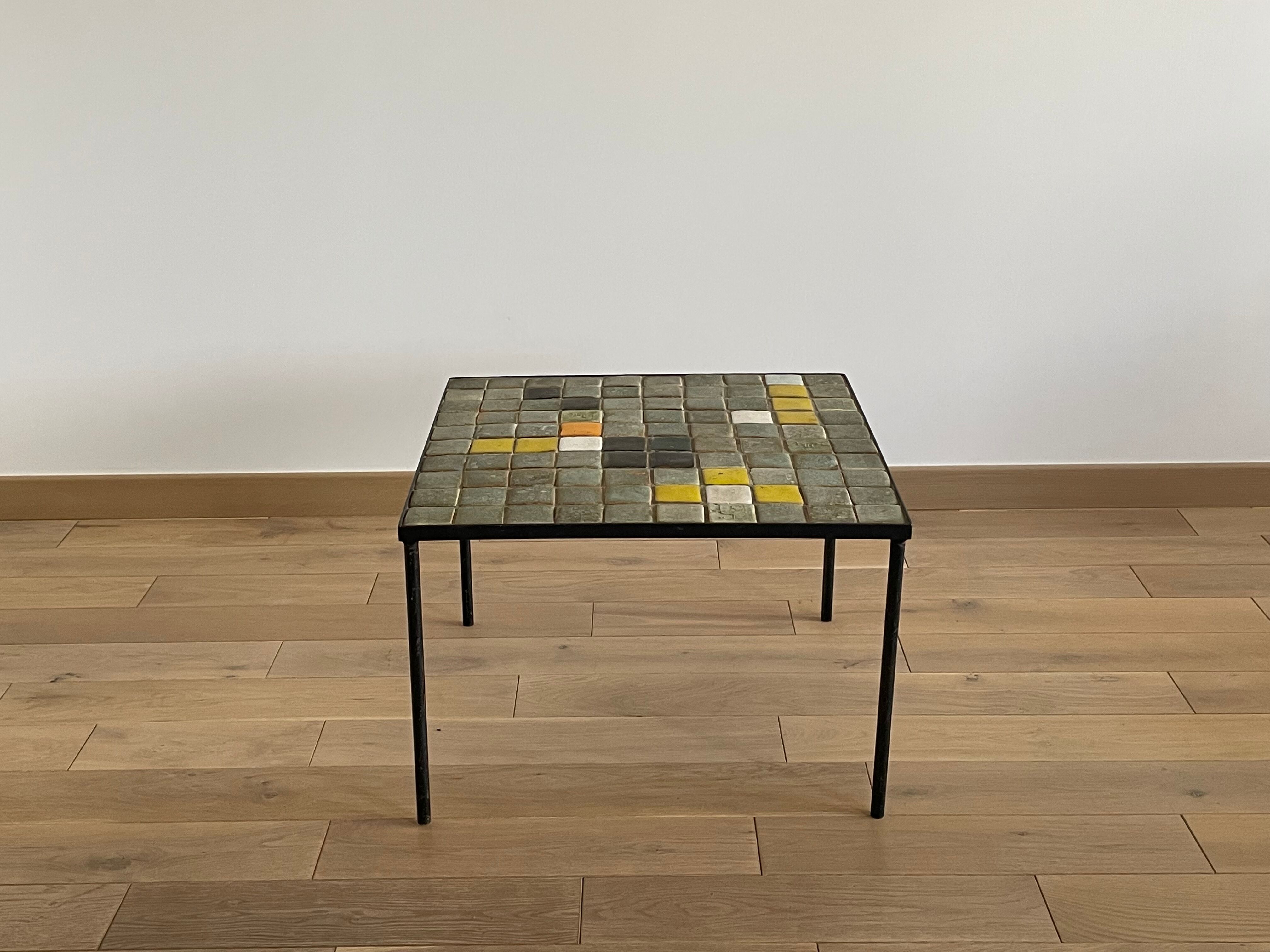 Table basse en céramique par « Les 2 potiers », 1960
