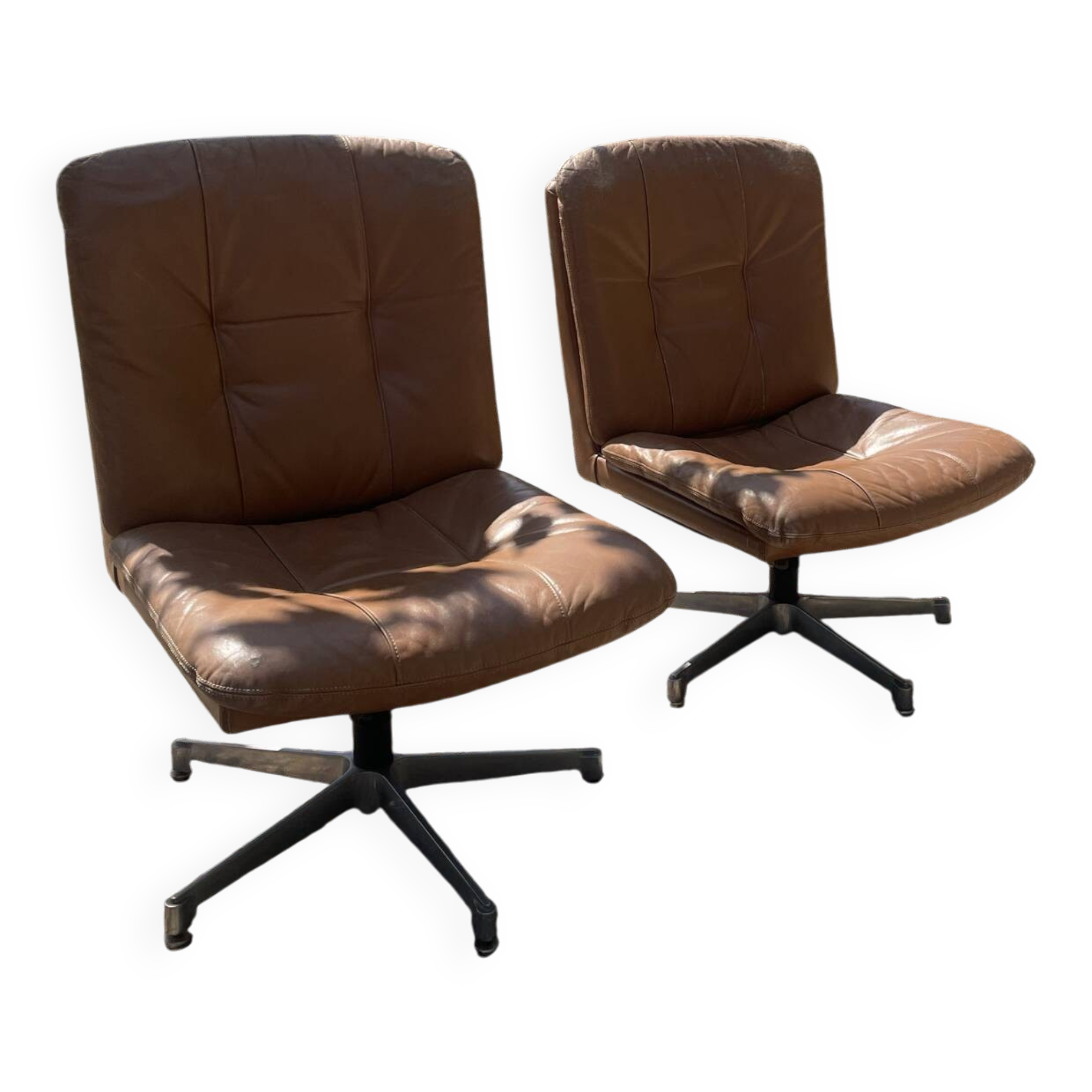 Pair of swivel armchairs in cognac leather – 1970s