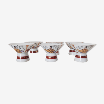 Ensemble de 6 coupes à saké en porcelaine