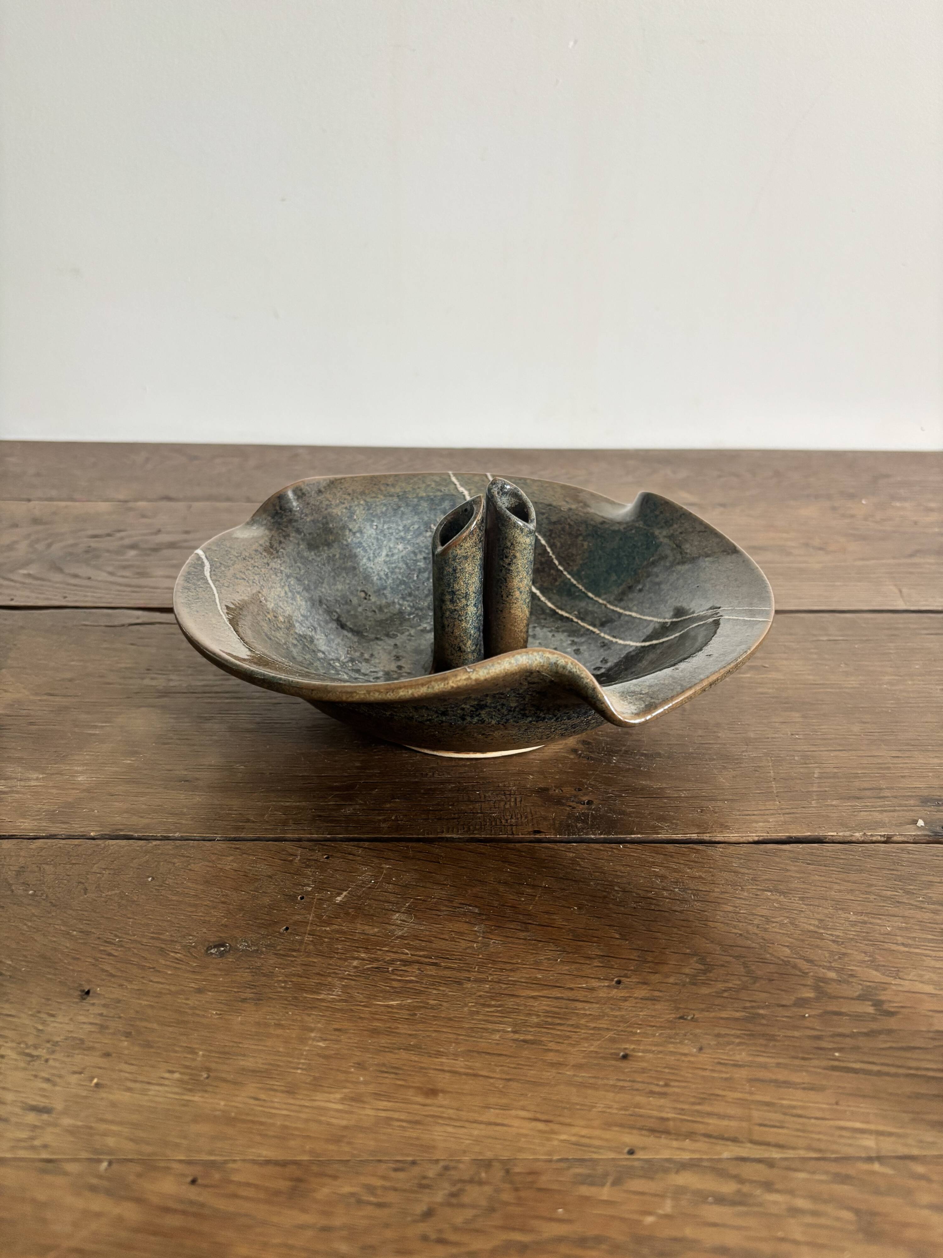Flower holder coupe in stoneware signed – Vintage ceramics