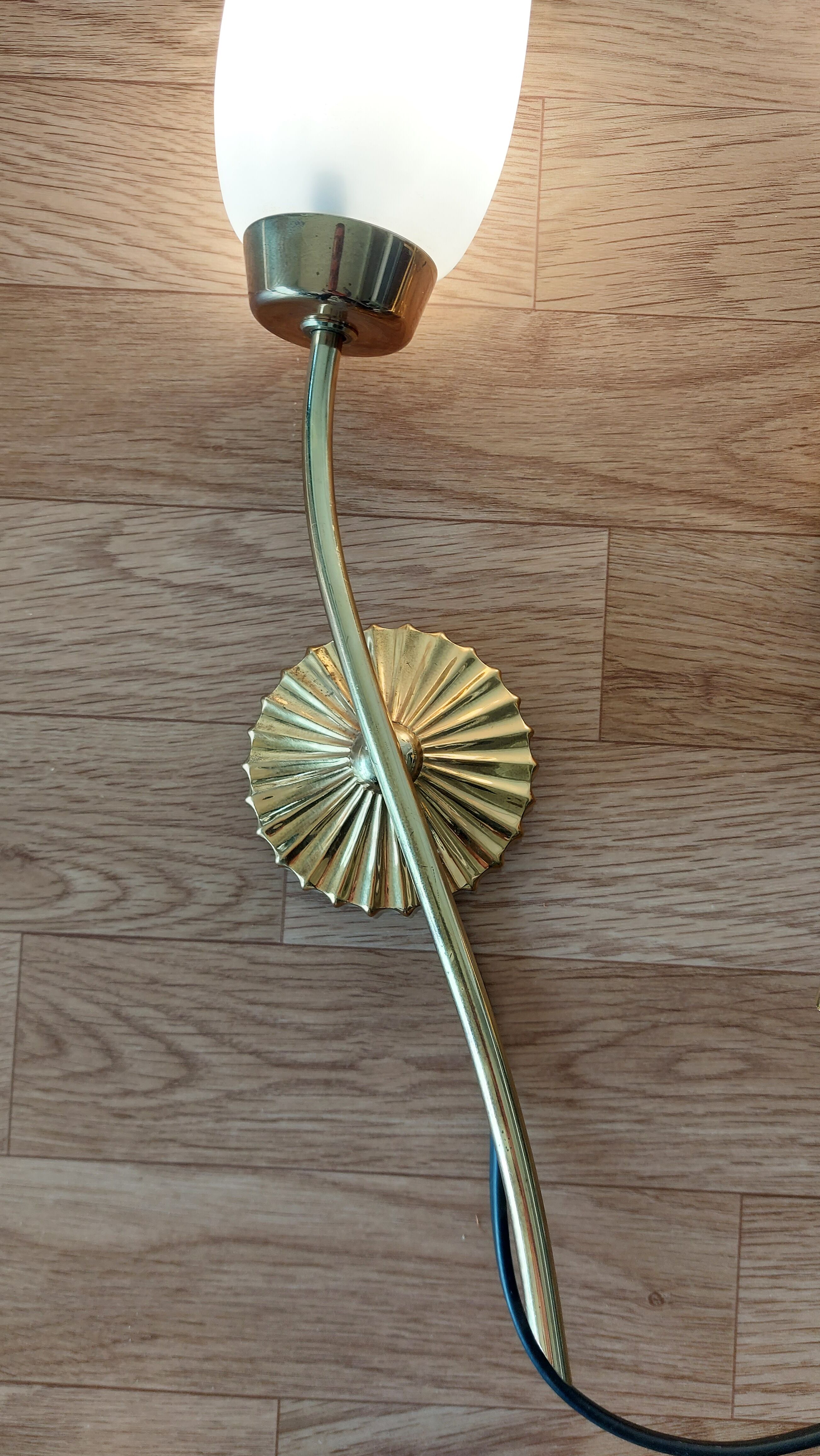 Pair of sconces in brass and opaline 1960