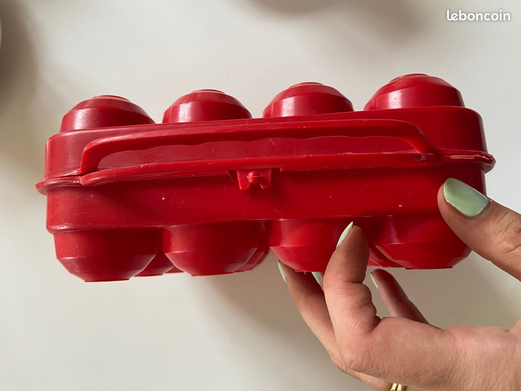 Vintage egg box
