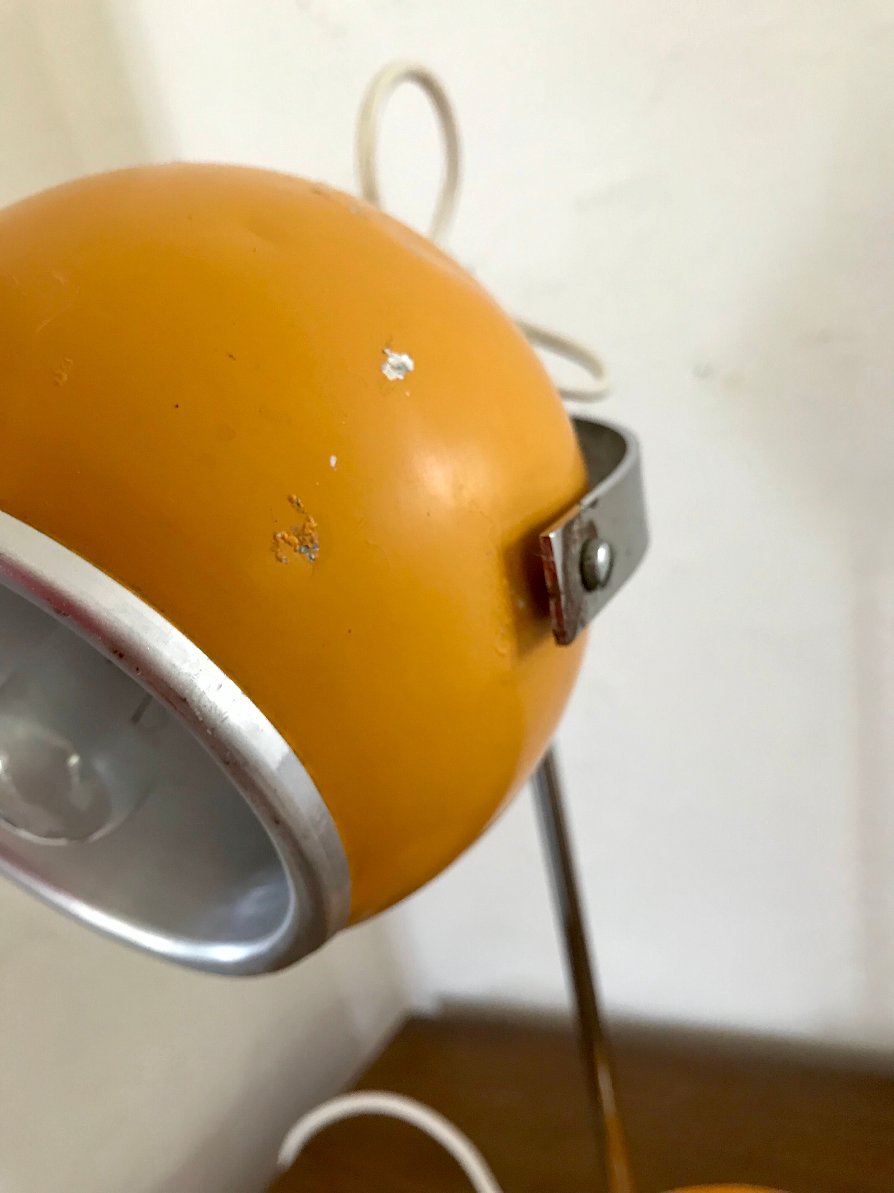 Lamp eyeball gum-gutte circa 1960