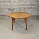Extendable round table