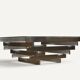 Table basse sculpturale en aluminium brossé et verre – années 1970