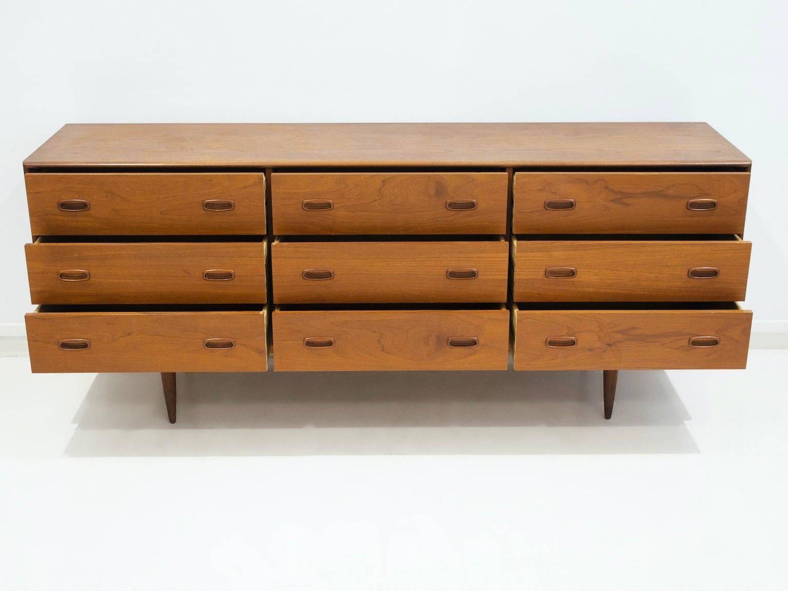 Modern Scandinavian buffet in teak with drawers