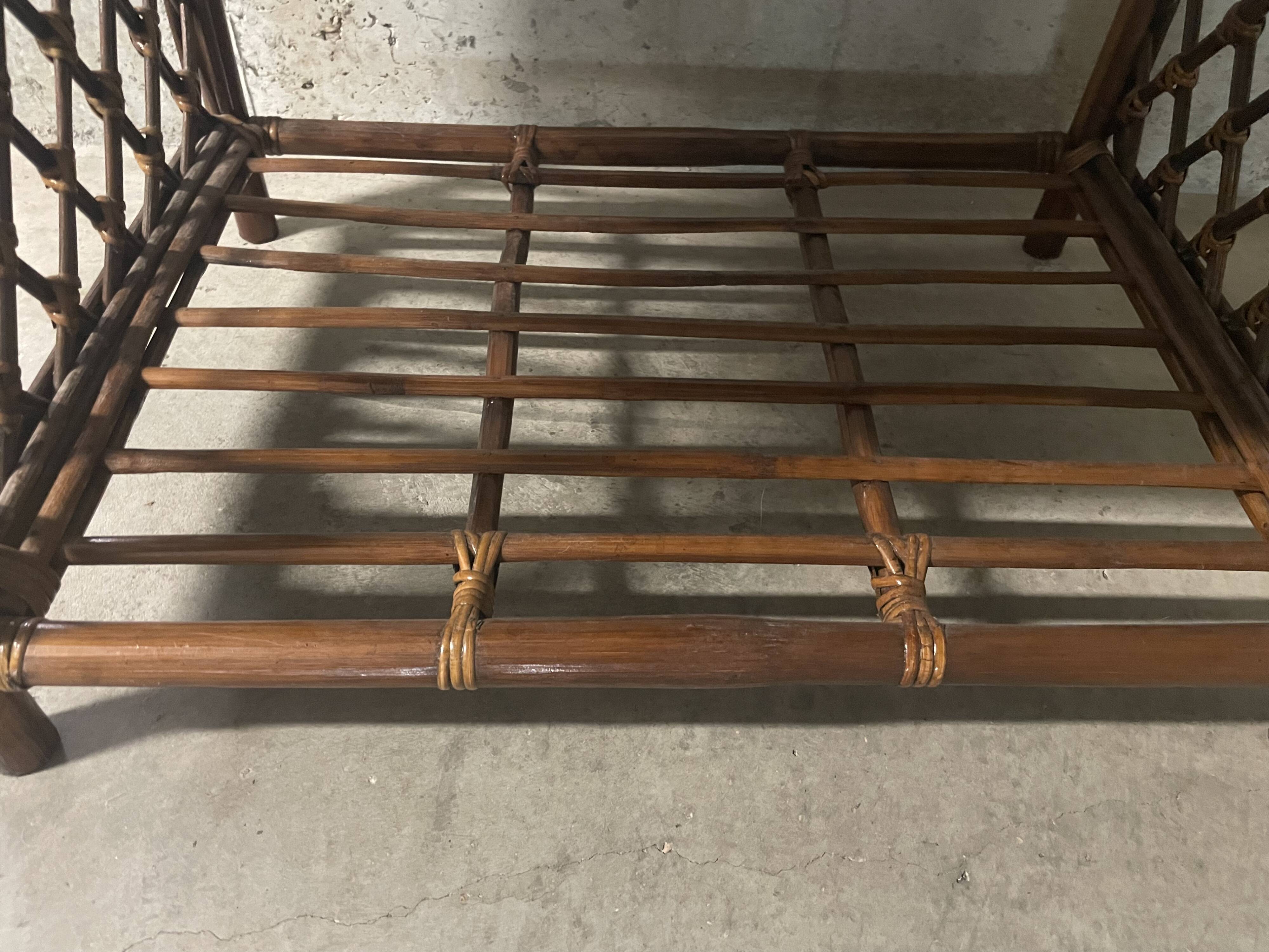 Table basse en rotin, années 70