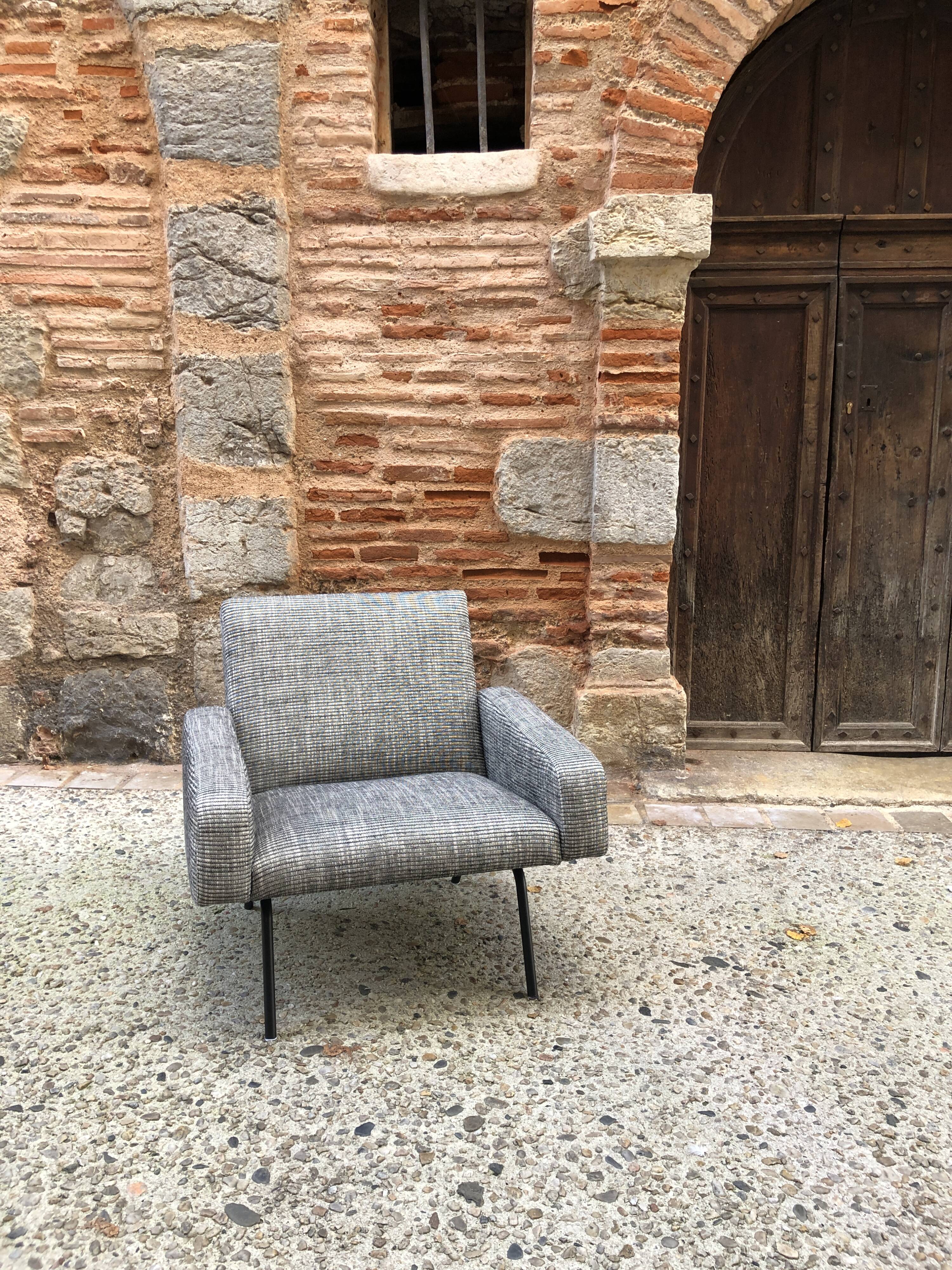 Paire de fauteuils 743 Joseph andré Motte Steiner